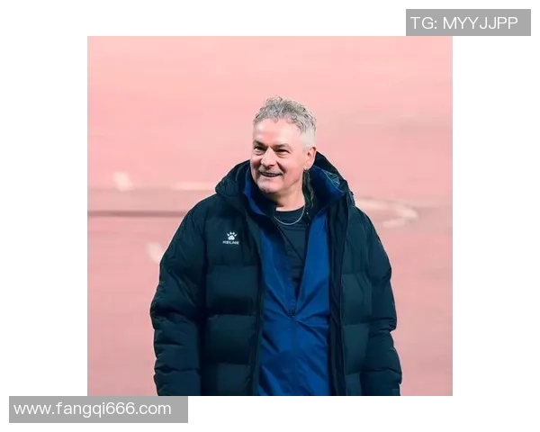 足球传奇继承者：球星之子在绿茵场上的崛起与梦想